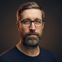 Piotr Kuczyński - autor artykułu