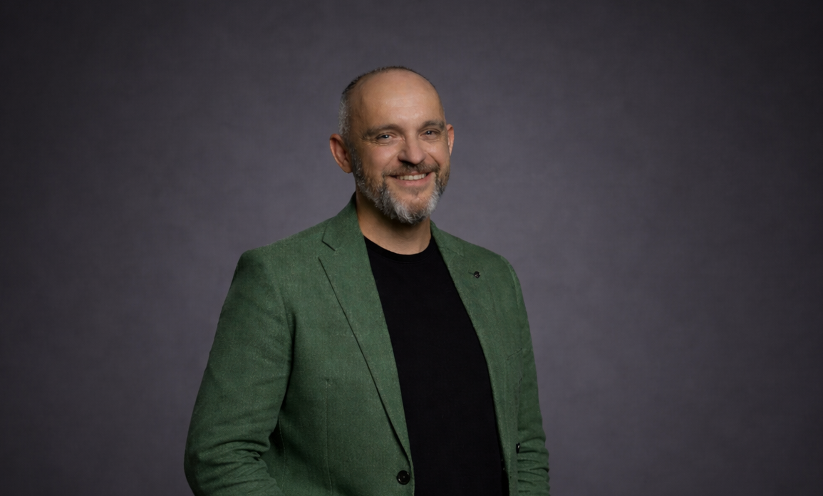 Zdjęcie do wywiadu z Piotrem Mynarskim - Nauczyłem się otaczać ludźmi mądrzejszymie ode mnie